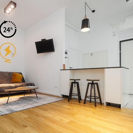 Well Located Cozy Place Львов Экстерьер фото