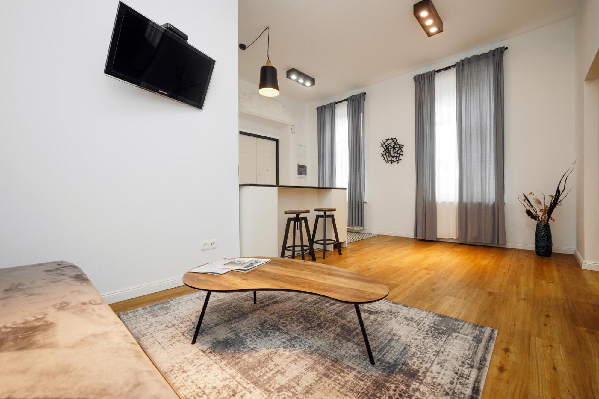 Well Located Cozy Place Львов Экстерьер фото
